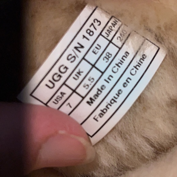 Ugg Bailey Button Triplet ll - Picture 9 of 16